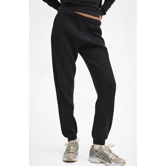 Mate the Label Organic Waffle Relaxed Jogger in Jet Black, Size Small NWT - Picture 3 of 9